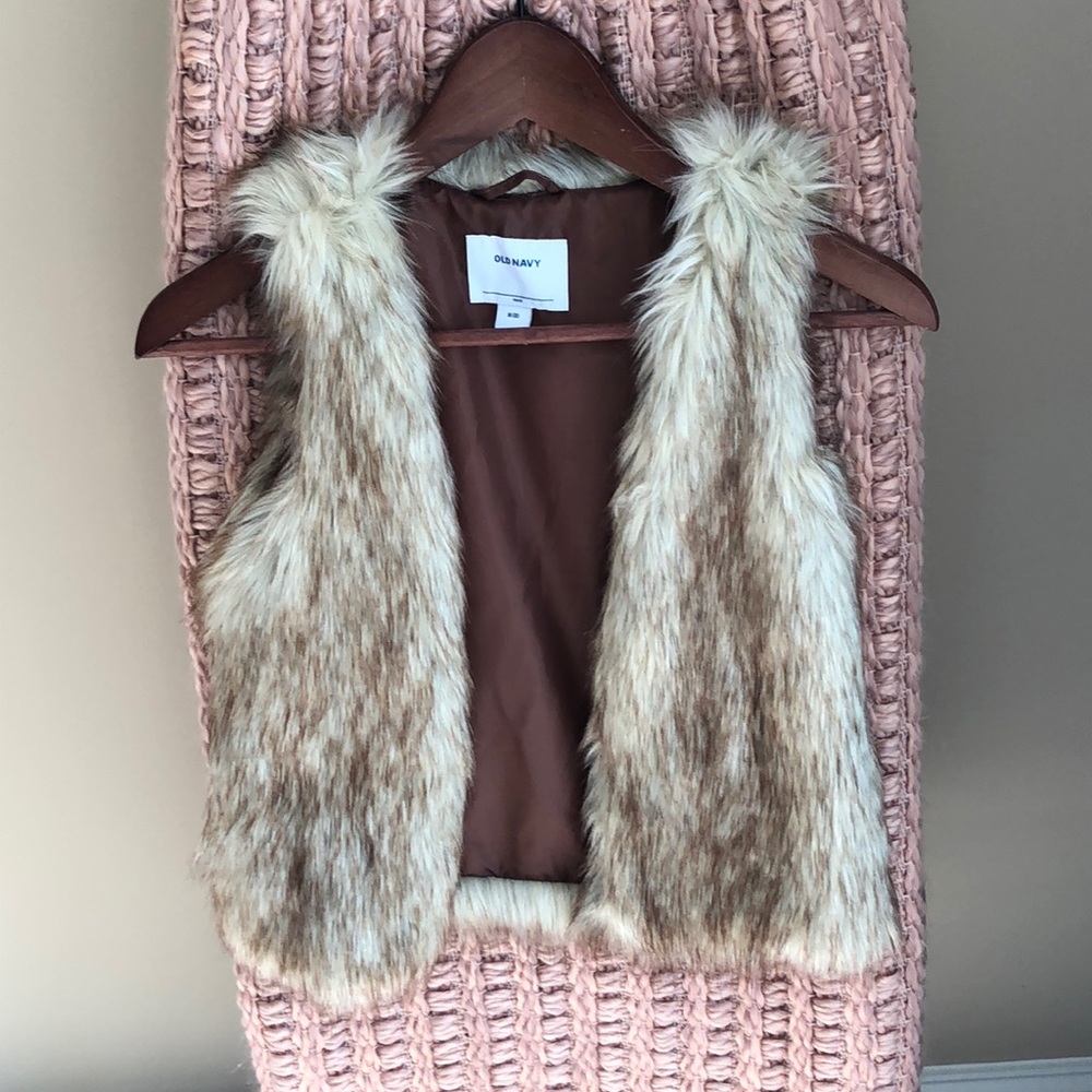 EUC Old Navy Girls Faux Fur Vest